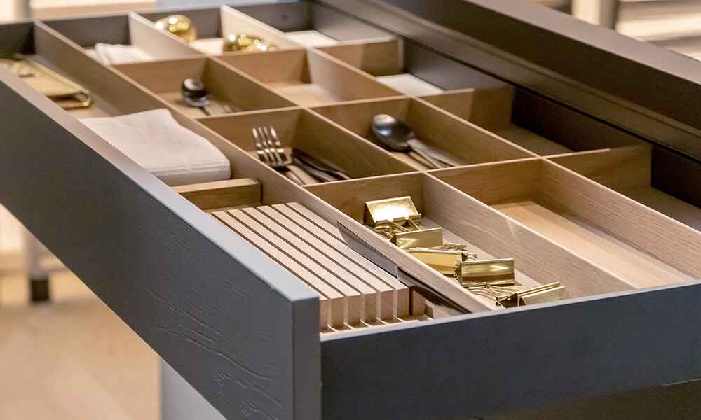 Pflegeanleitung Schränke, Türen und Böden