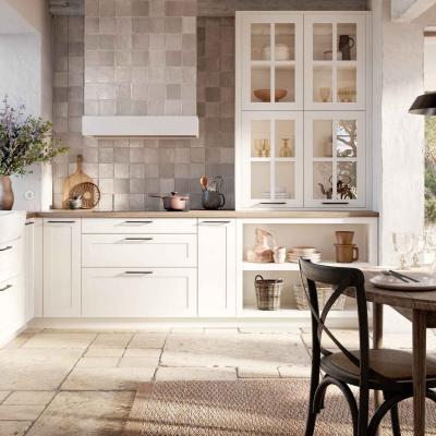 Ravenna Weiss Header 2560x1250