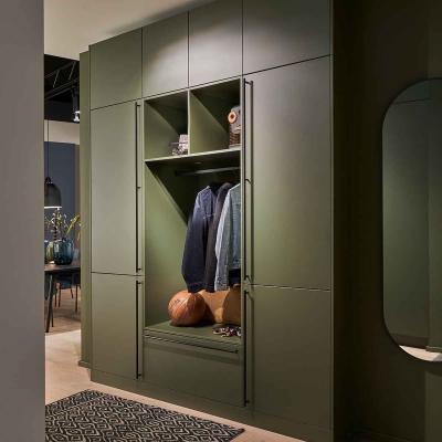 Kueche 13 2 Scala Olivgruen Garderobe