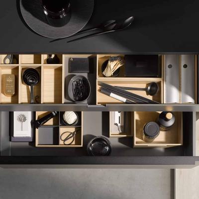 Av 2042 Samteiche Greige Move Querformat 1700x1200